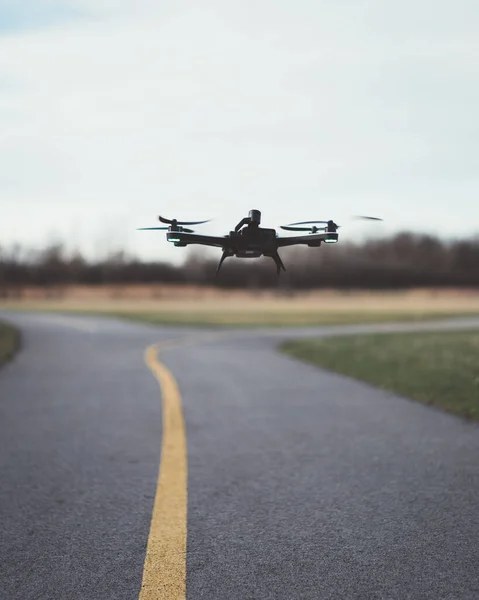 Ιπτάμενο Drone Κάμερα Στον Ουρανό — Φωτογραφία Αρχείου