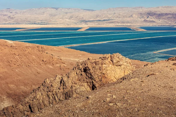 从西岸到东部的景色 在海上你可以看到约旦海岸 — 图库照片