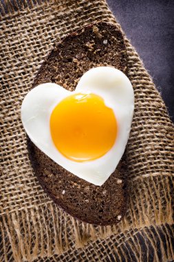 yumurta kalp.
