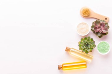 Spa arka plan ile el yapımı bio kozmetik ve kaktüs compositio