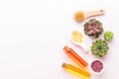Spa arka plan ile el yapımı bio kozmetik ve kaktüs compositio