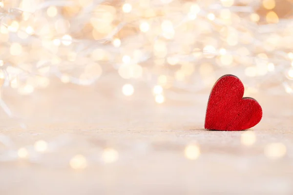 Corazón rojo fondo bokeh, tarjeta de felicitación del día de San Valentín . — Foto de Stock