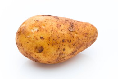 Biyolojik russet patates izole edilmiş beyaz arka plan.