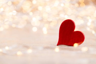 Kırmızı kalp arka plan, Sevgililer Günü tebrik kartı.