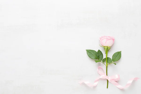 Fiori San Valentino composizione giorno. Telaio realizzato in rosa rosa su gr — Foto Stock