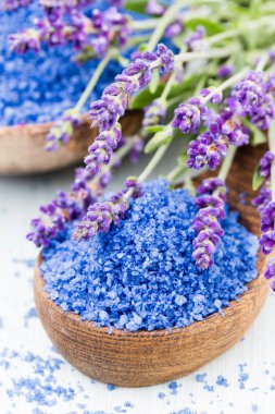 Çiçek desenli lavanta tuzu..