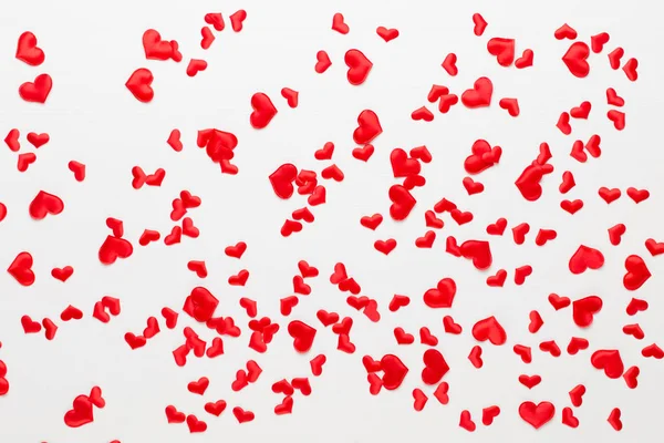 Valentines fond coeurs rouges sur fond en bois . — Photo