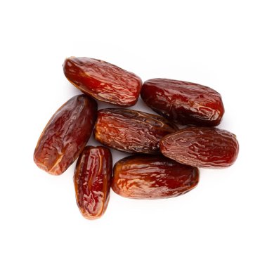 Kuru tarihler beyaz arkaplanda izole edilmiş. Üst Manzara. Düz yatıyordu.