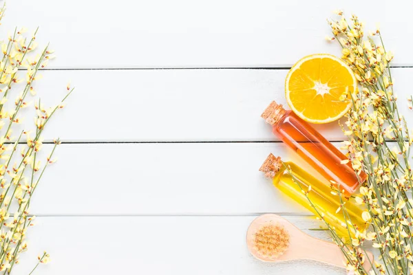 Pastel taşralı spa setiyle güzellik ve aromaterapi konsepti