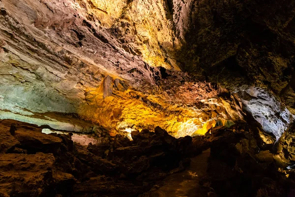 Cueva de Los Verdes egy hely, ahol ellátogat a Lanzarote szigetén. — Stock Fotó