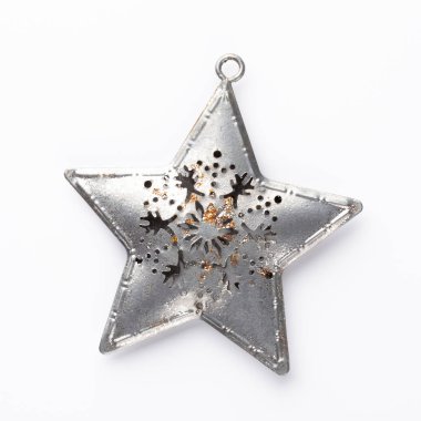 Beyaz bir arka planda Noel dekoru yakın plan. İzole edilmiş - Resim