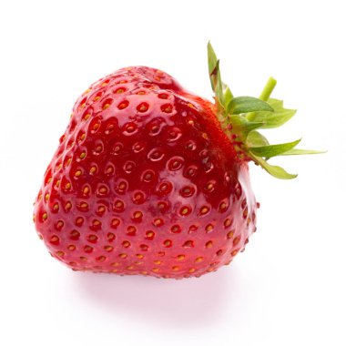 Beyaz arka planda taze çilekler var. İzole edilmiş - Ima