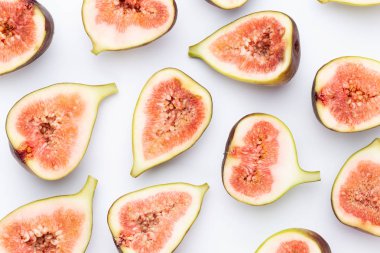 Beyaz arka plan üzerinde izole incir meyve. Üstten Görünüm. Düz yatıyordu patt