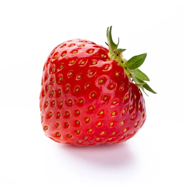 Beyaz arka planda taze çilekler var. İzole edilmiş - Ima