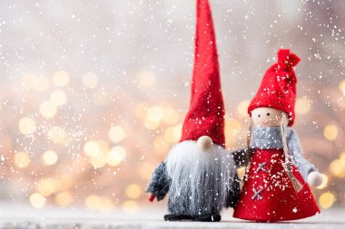 Noel tebrik kartı. GNOME Festival arka plan. Yeni yıl symb