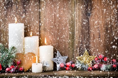 Noel desenli Noel mumları.