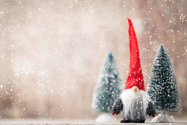 Noel tebrik kartı. GNOME Festival arka plan. Yeni yıl symb