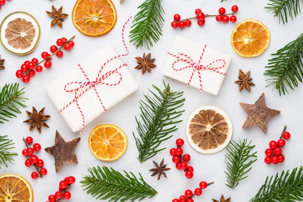 Noel tebrik kartı. Glitter altın noel ağacı dalı