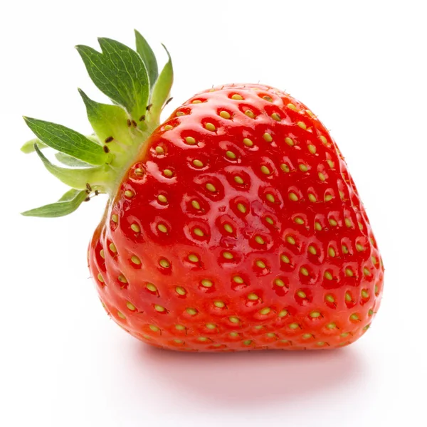 Beyaz arka planda taze çilekler var. İzole edilmiş - Ima