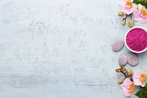 Klasik arka planda orkide çiçekleri. Spa arka planı, spa