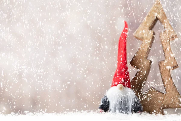 Noel tebrik kartı. GNOME Festival arka plan. Yeni yıl symb