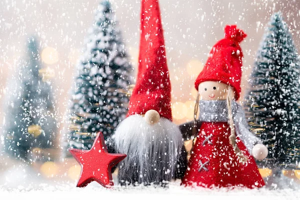 圣诞贺卡。Gnome 喜庆背景。新的一年百货店 — 图库照片