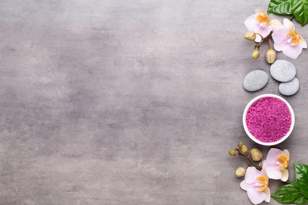 Klasik arka planda orkide çiçekleri. Spa arka planı, spa