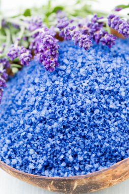 Çiçek desenli lavanta tuzu..