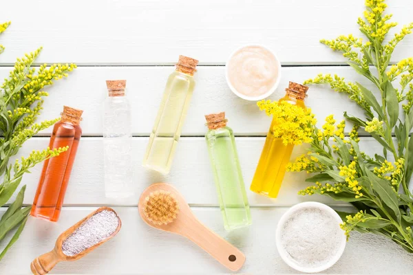 Pastel taşralı spa setiyle güzellik ve aromaterapi konsepti