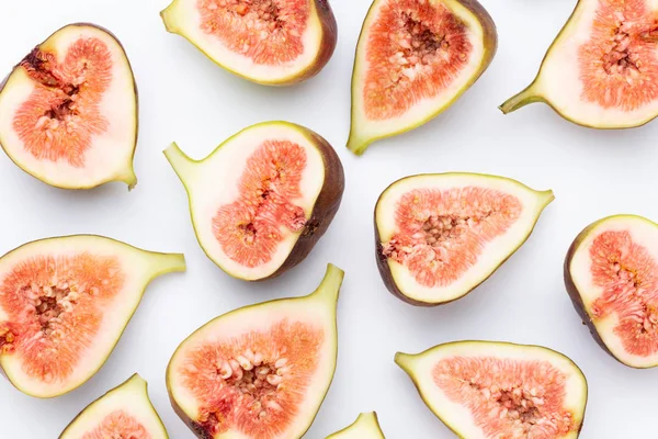 Beyaz arka plan üzerinde izole incir meyve. Üstten Görünüm. Düz yatıyordu patt