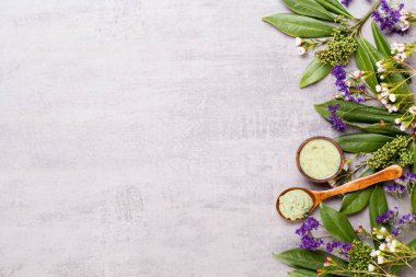 Bio bitkisel yeşil kozmetik düzenleme, deniz tuzu ve el yapımı çünkü