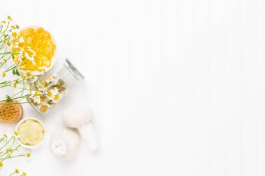 Aromaterapi, papatya çayı, bitkisel yağ, sabun, se ile kaplıca hayatı