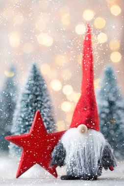 Noel tebrik kartı. GNOME Festival arka plan. Yeni yıl symb