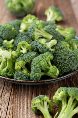 Sağlıklı Yeşil Organik Çiğ Brokoli Çiçekleri Pişirmeye Hazır