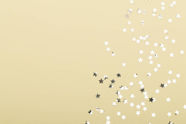 Рождественская композиция Рождественские золотые украшения
