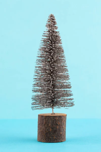 Pastel renkli arka planda Noel ağacı. Noel ya da Yeni Yıl — Stok fotoğraf