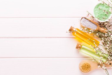 Spa aromaterapi kozmetik ürünler konsepti, metin için bir arkaplan, düzlük, yukarıdan görünüm.