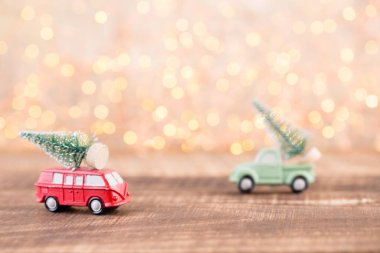 Noel tebrik kartı. Gri arka planda şenlik dekorasyonu. Yeni yıl konsepti. Uzayı kopyala Düz yatıyordu. Üst görünüm.