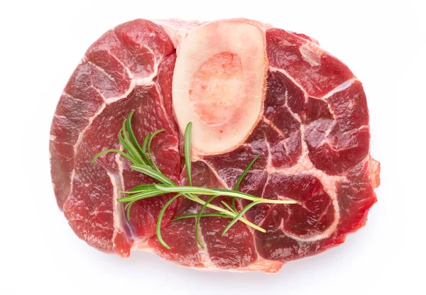 新鲜生鲜牛肉牛排 白色背景分离 — 图库照片