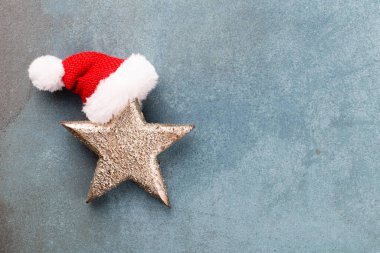 Altın yıldızlı Noel arkaplanı. Yeni Yıl Dekorasyonu. 