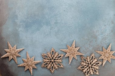 Altın yıldızlı Noel arkaplanı. Yeni Yıl Dekorasyonu. 