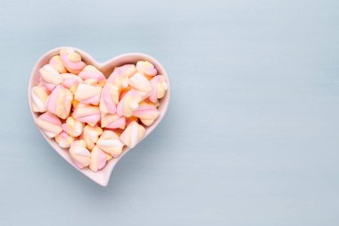 Fotokopi alanı olan renkli marşmelovlar. Üst Manzara. Düz yatıyordu. 