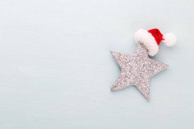 Ahşap arka planda Noel tatili kompozisyonu