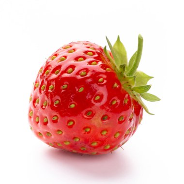 İzole edilmiş çilek. Tek çilekli meyve beyaz arkaplanda izole edilmiş, kırpma yolu ile - resim