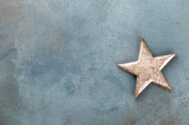 Altın yıldızlı Noel arkaplanı. Yeni Yıl Dekorasyonu. 