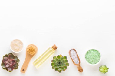 Metin için alanı olan bir spa arkaplanı. Spa tebrik kartı demek. Aromaterapi teması, el yapımı biyokozmetik. Düz yatıyordu.