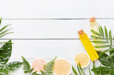 Spa aromaterapi kozmetik ürünler konsepti, metin için bir arkaplan, düzlük, yukarıdan görünüm.
