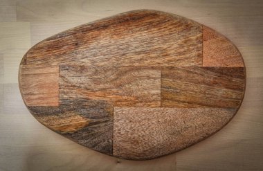 Eski mutfak eşyaları. Hakiki eski oval ahşap kesme Kurulu, düzen.