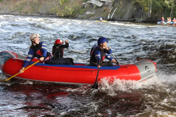 2020 Russie Région Leningrad Village Losevo Entraînement Rafting Sportif Sur — Photo