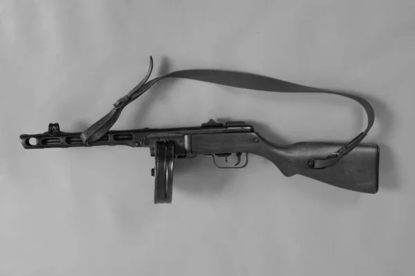 Shpagin submachine gun with magazine, sample 1941